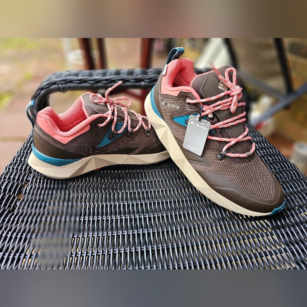 Columbia Facet 60 Low Outdry Hiking Shoes.  Brown and Pink (in Color). SIZE 8.